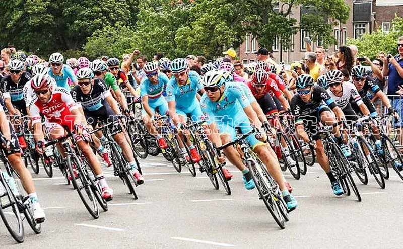 假面之下：探讨虚构运动会的现实与可能性